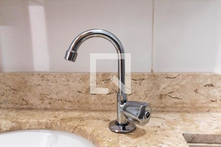 Casa à venda com 82m², 3 quartos e 2 vagasBanheiro - torneira