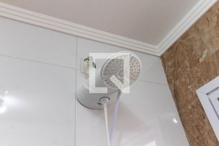 Casa à venda com 82m², 3 quartos e 2 vagasChuveiro