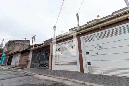 Casa à venda com 82m², 3 quartos e 2 vagasFachada