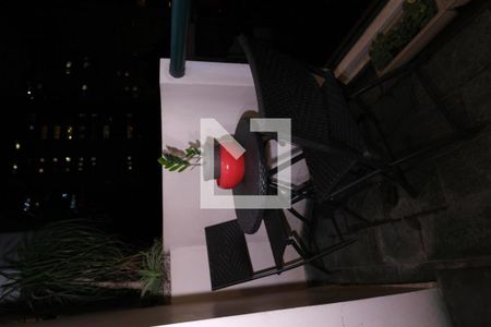 Varanda de apartamento para alugar com 2 quartos, 100m² em Cerqueira César, São Paulo