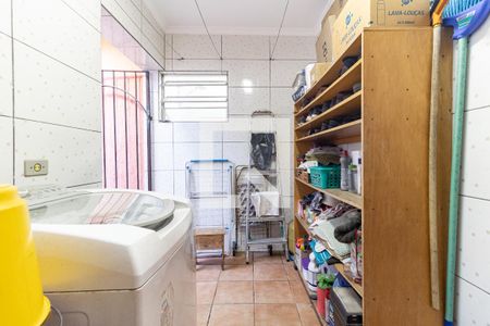 Casa à venda com 240m², 3 quartos e 2 vagasLavanderia