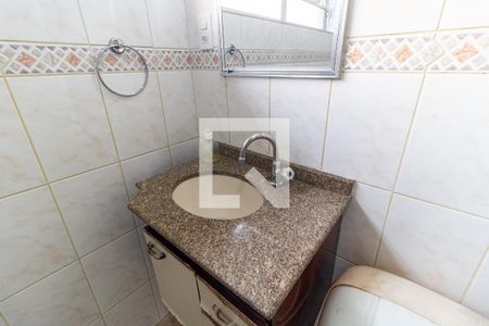 Casa à venda com 240m², 3 quartos e 2 vagasBanheiro Social