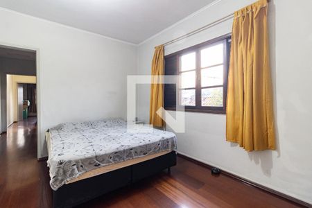 Casa à venda com 240m², 3 quartos e 2 vagasSuíte 