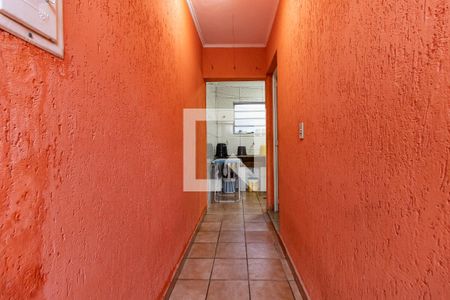 Casa à venda com 240m², 3 quartos e 2 vagasCorredor 