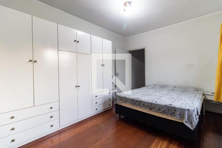 Casa à venda com 240m², 3 quartos e 2 vagasSuíte 