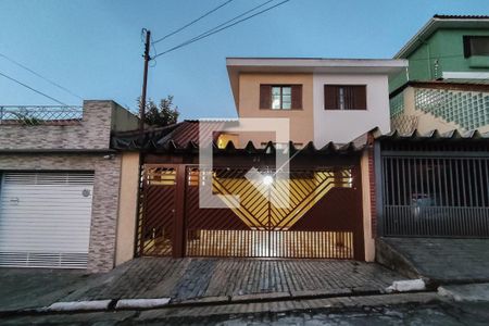 Casa à venda com 240m², 3 quartos e 2 vagasFachada