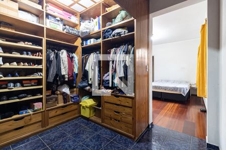 Casa à venda com 240m², 3 quartos e 2 vagasCloset da Suíte 