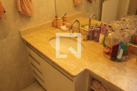 Apartamento à venda com 136m², 4 quartos e 3 vagasBanheiro 2
