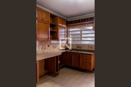 Casa à venda com 225m², 3 quartos e 3 vagas Casa à venda com 225m², 3 quartos e 3 vagasCozinha