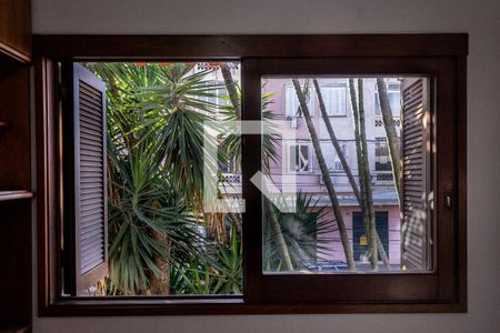 Casa à venda com 225m², 3 quartos e 3 vagas Casa à venda com 225m², 3 quartos e 3 vagasQuarto 1