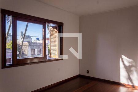 Casa à venda com 225m², 3 quartos e 3 vagas Casa à venda com 225m², 3 quartos e 3 vagasQuarto 2