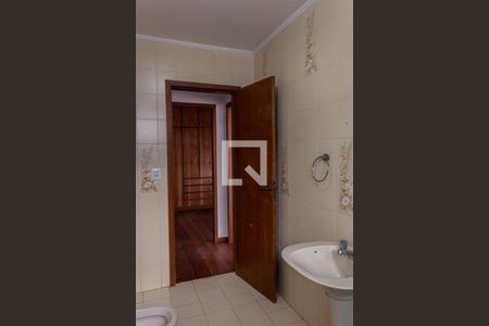 Casa à venda com 225m², 3 quartos e 3 vagas Casa à venda com 225m², 3 quartos e 3 vagasBanheiro