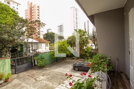Casa para alugar com 120m², 2 quartos e 2 vagas Casa para alugar com 120m², 2 quartos e 2 vagasQuarto 2 varanda