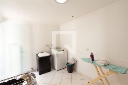 Casa para alugar com 120m², 2 quartos e 2 vagas Casa para alugar com 120m², 2 quartos e 2 vagasÁrea de Serviço