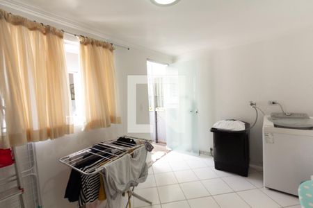 Casa para alugar com 120m², 2 quartos e 2 vagas Casa para alugar com 120m², 2 quartos e 2 vagasÁrea de Serviço
