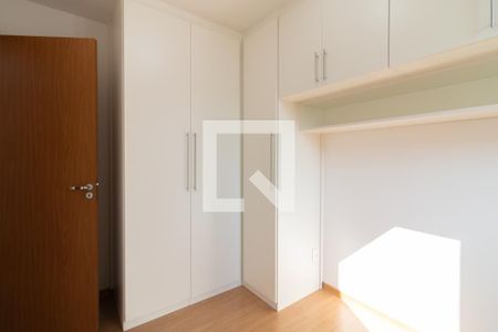 Quarto 1 de apartamento para alugar com 2 quartos, 46m² em Jardim Íris, São Paulo