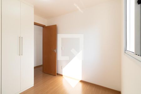 Quarto 2 de apartamento para alugar com 2 quartos, 46m² em Jardim Íris, São Paulo