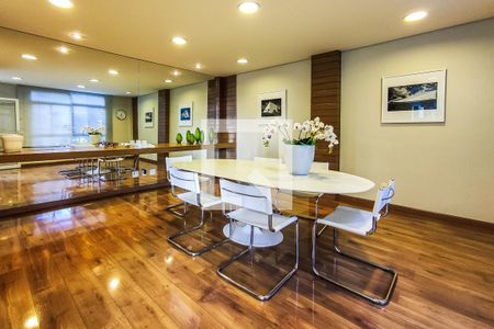 Apartamento para alugar com 80m², 3 quartos e 2 vagasÁrea Comum - Salão de Reuniões