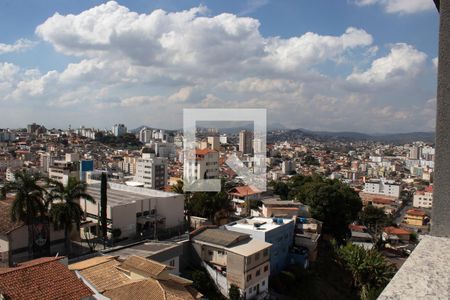 Vista da Sala de apartamento à venda com 3 quartos, 74m² em Sagrada Família, Belo Horizonte