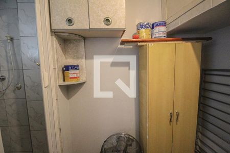 Apartamento à venda com 80m², 2 quartos e sem vagaBanheiro de Serviço 