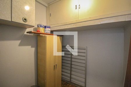 Apartamento à venda com 80m², 2 quartos e sem vagaBanheiro de Serviço 