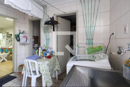 Casa à venda com 202m², 3 quartos e 4 vagas Casa à venda com 202m², 3 quartos e 4 vagasLavanderia