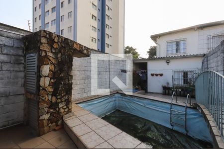 Casa à venda com 202m², 3 quartos e 4 vagas Casa à venda com 202m², 3 quartos e 4 vagasQuintal