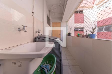 Apartamento à venda com 66m², 3 quartos e 1 vaga Apartamento à venda com 66m², 3 quartos e 1 vagaLavanderia