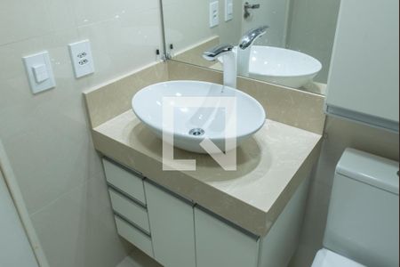 Apartamento à venda com 66m², 3 quartos e 1 vaga Apartamento à venda com 66m², 3 quartos e 1 vagaBanheiro Social