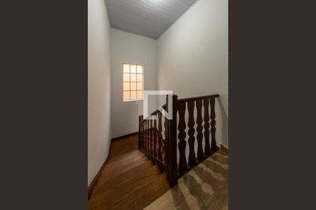 Escada de casa para alugar com 2 quartos, 117m² em Vila Bela, São Paulo