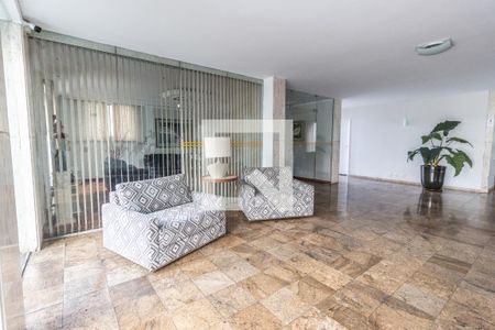 Apartamento à venda com 150m², 3 quartos e 2 vagas Apartamento à venda com 150m², 3 quartos e 2 vagasHall