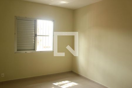 Quarto 2 de casa para alugar com 2 quartos, 100m² em Vila Anhanguera, São Paulo