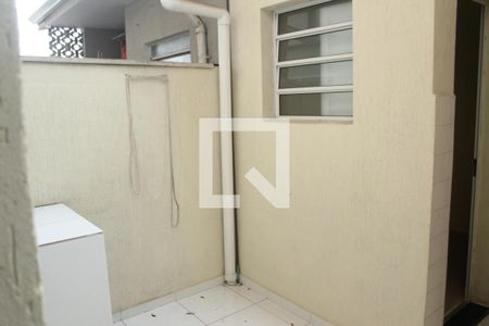 Área de Serviço de casa para alugar com 2 quartos, 100m² em Vila Anhanguera, São Paulo