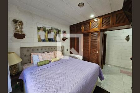 Casa à venda com 201m², 3 quartos e 4 vagasSuite