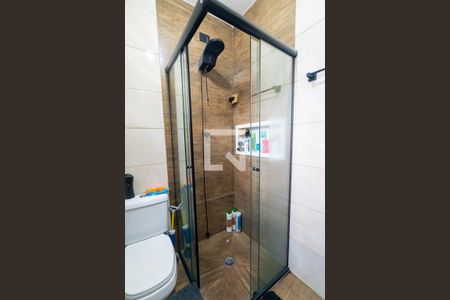 Casa à venda com 160m², 3 quartos e 2 vagasEdícula - Banheiro da Suite Detalhe