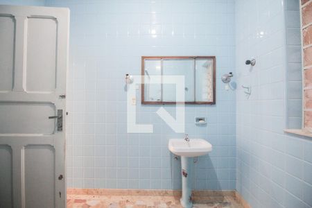 Casa para alugar com 250m², 3 quartos e 2 vagasBanheiro