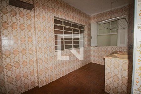 Casa para alugar com 250m², 3 quartos e 2 vagasÁrea de serviço