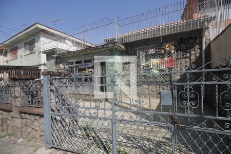 Casa para alugar com 250m², 3 quartos e 2 vagasFachada