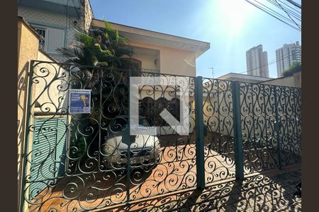 Casa à venda com 235m², 3 quartos e 3 vagasFachada