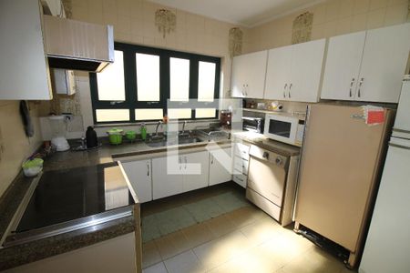 Casa à venda com 235m², 3 quartos e 3 vagasCozinha