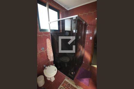 Casa à venda com 235m², 3 quartos e 3 vagasBanheiro da Suíte