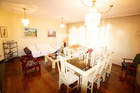 Sala de casa à venda com 3 quartos, 235m² em Vila Regente Feijó, São Paulo