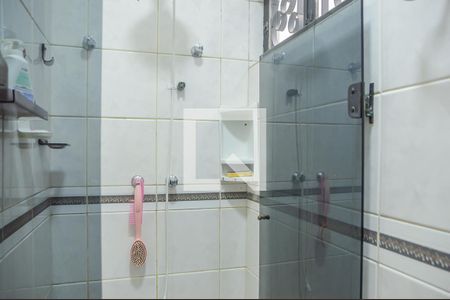 Casa à venda com 350m², 4 quartos e 5 vagas Casa à venda com 350m², 4 quartos e 5 vagasBanheiro