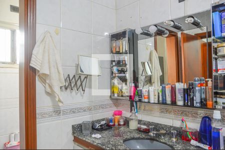 Casa à venda com 350m², 4 quartos e 5 vagas Casa à venda com 350m², 4 quartos e 5 vagasBanheiro da Suíte