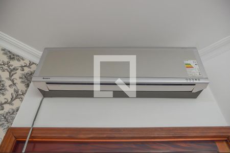 Casa à venda com 350m², 4 quartos e 5 vagas Casa à venda com 350m², 4 quartos e 5 vagasAr condicionado