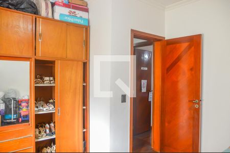 Casa à venda com 350m², 4 quartos e 5 vagas Casa à venda com 350m², 4 quartos e 5 vagasQuarto 3