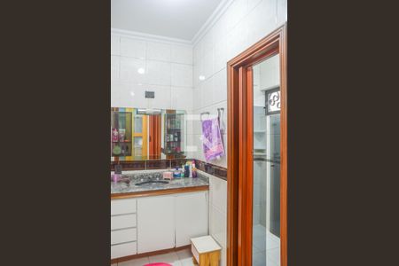 Casa à venda com 350m², 4 quartos e 5 vagas Casa à venda com 350m², 4 quartos e 5 vagasBanheiro