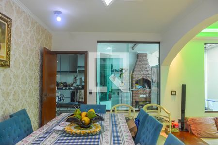 Casa à venda com 350m², 4 quartos e 5 vagas Casa à venda com 350m², 4 quartos e 5 vagasSala de Jantar