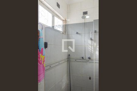 Casa à venda com 350m², 4 quartos e 5 vagas Casa à venda com 350m², 4 quartos e 5 vagasBanheiro