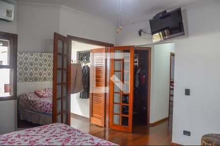 Casa à venda com 350m², 4 quartos e 5 vagas Casa à venda com 350m², 4 quartos e 5 vagasQuarto Suíte